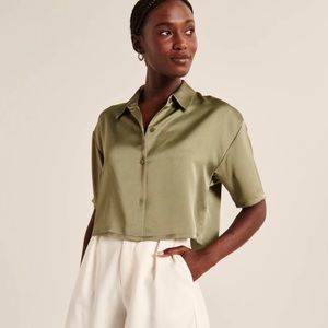 Abercrombie & Fitch Boxy Cropped Satin Button-Up
